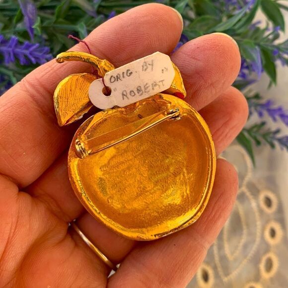Vintage "Original by Robert" Midcentury Signed Apple Brooch - Picture 3 of 9